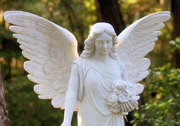 Angel statue in cemetery